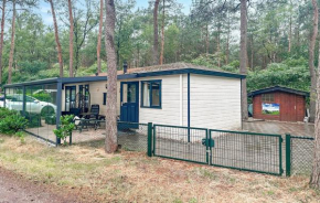 2 Bedroom Awesome StaCaravan In Doornspijk